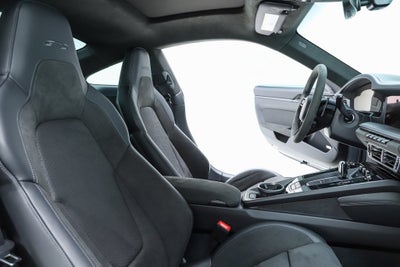 2025 Porsche 911 Carrera 4 GTS