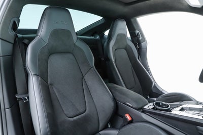 2025 Porsche 911 Carrera 4 GTS