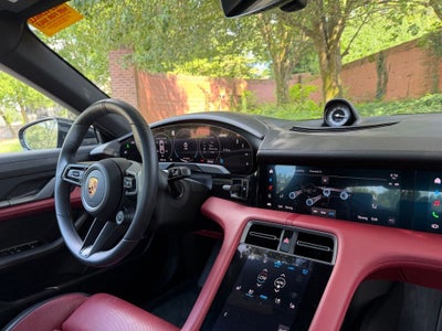 2025 Porsche Taycan 4S
