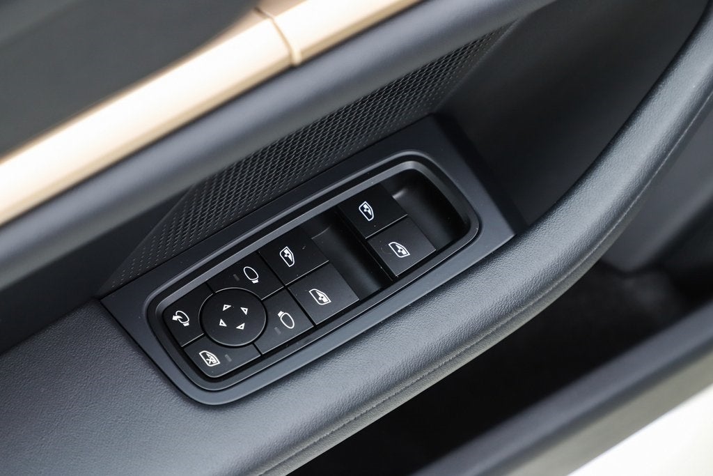 2025 Porsche Taycan 4S