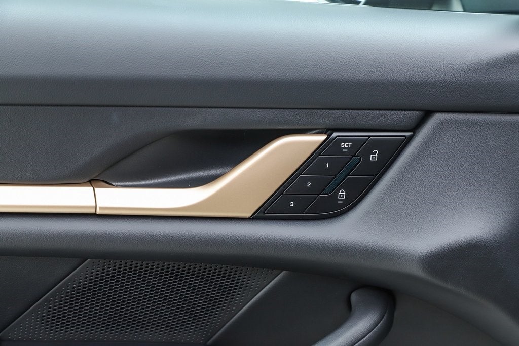 2025 Porsche Taycan 4S