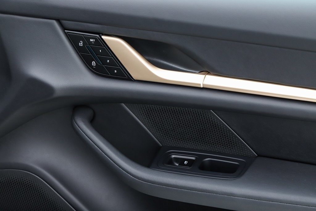 2025 Porsche Taycan 4S