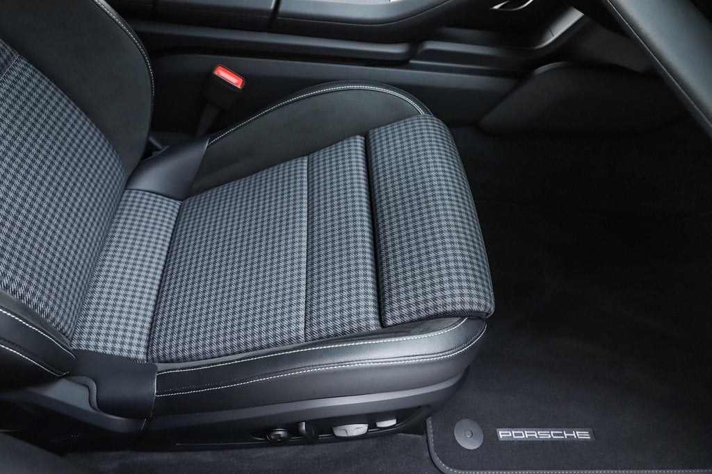 2025 Porsche Taycan 4S