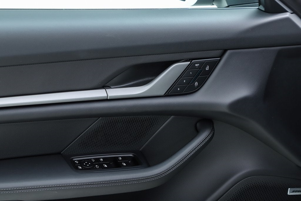 2025 Porsche Taycan 4S