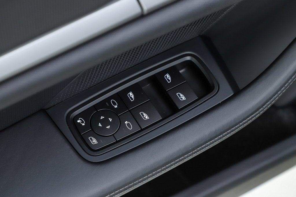 2025 Porsche Taycan 4S