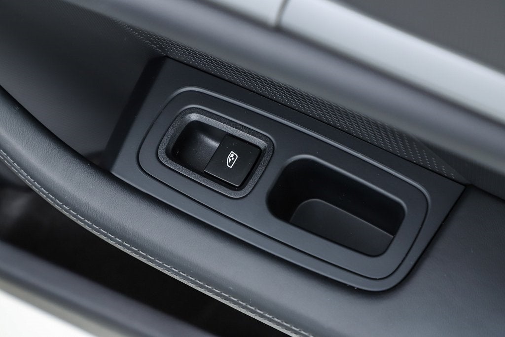 2025 Porsche Taycan 4S