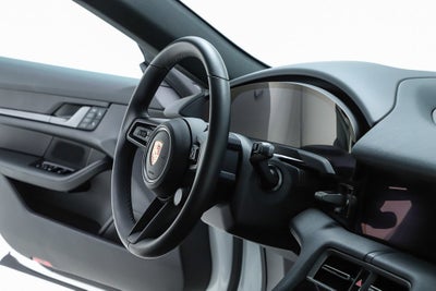 2025 Porsche Taycan 4S