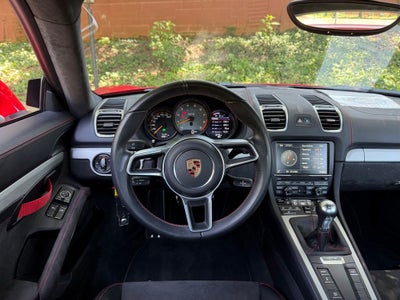 2016 Porsche Cayman GT4