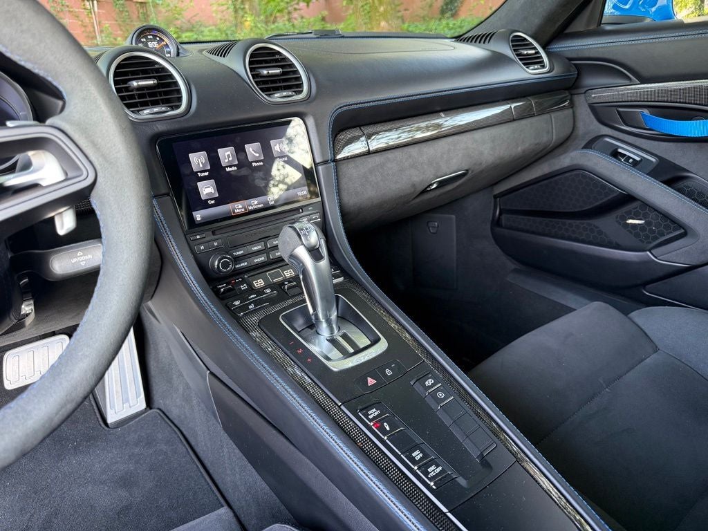 2023 Porsche 718 Cayman GT4
