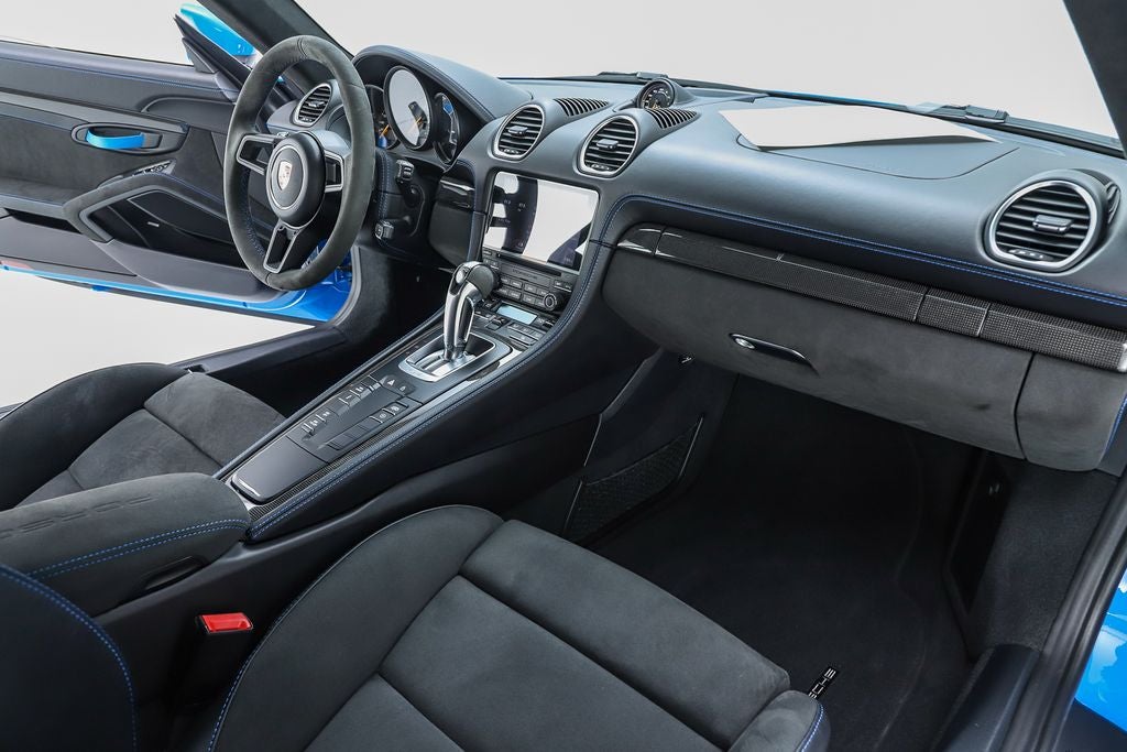 2023 Porsche 718 Cayman GT4