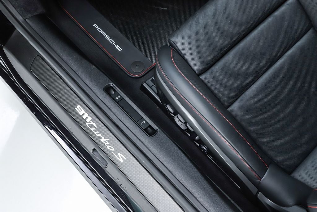 2025 Porsche 911 Turbo S