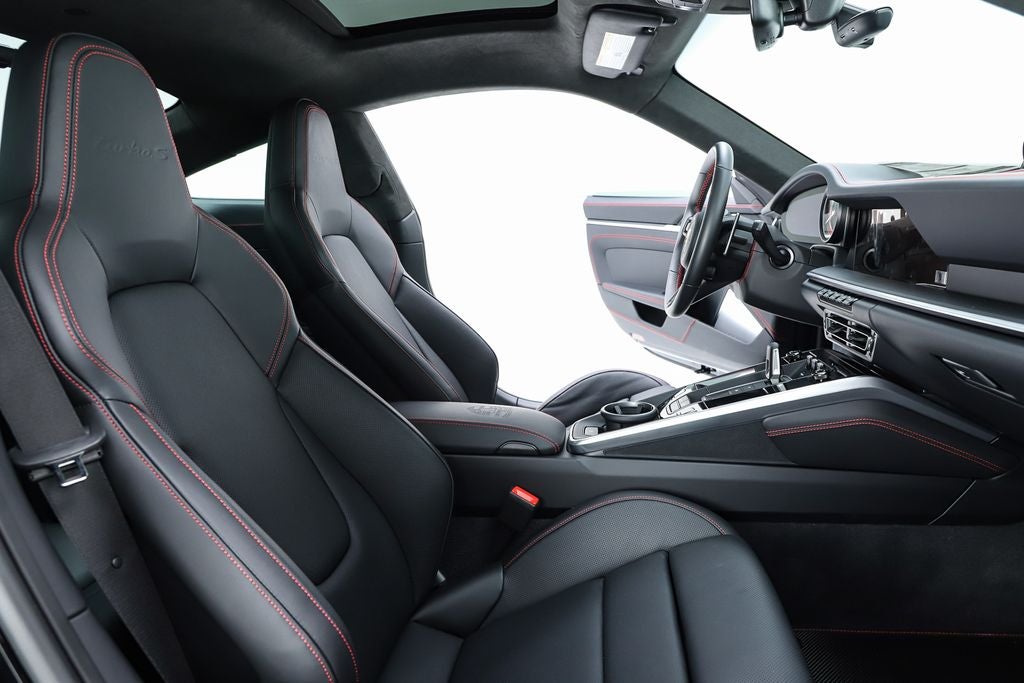 2025 Porsche 911 Turbo S