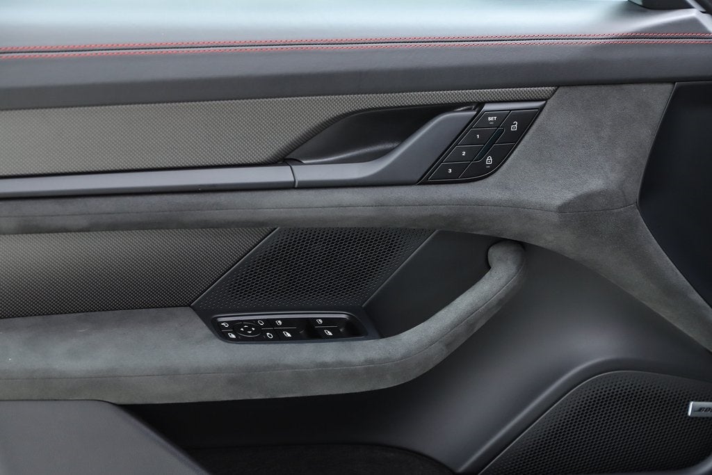 2025 Porsche Taycan GTS