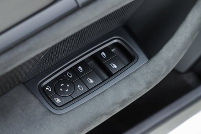 2025 Porsche Taycan GTS