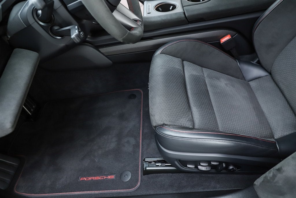 2025 Porsche Taycan GTS