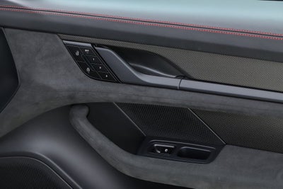 2025 Porsche Taycan GTS