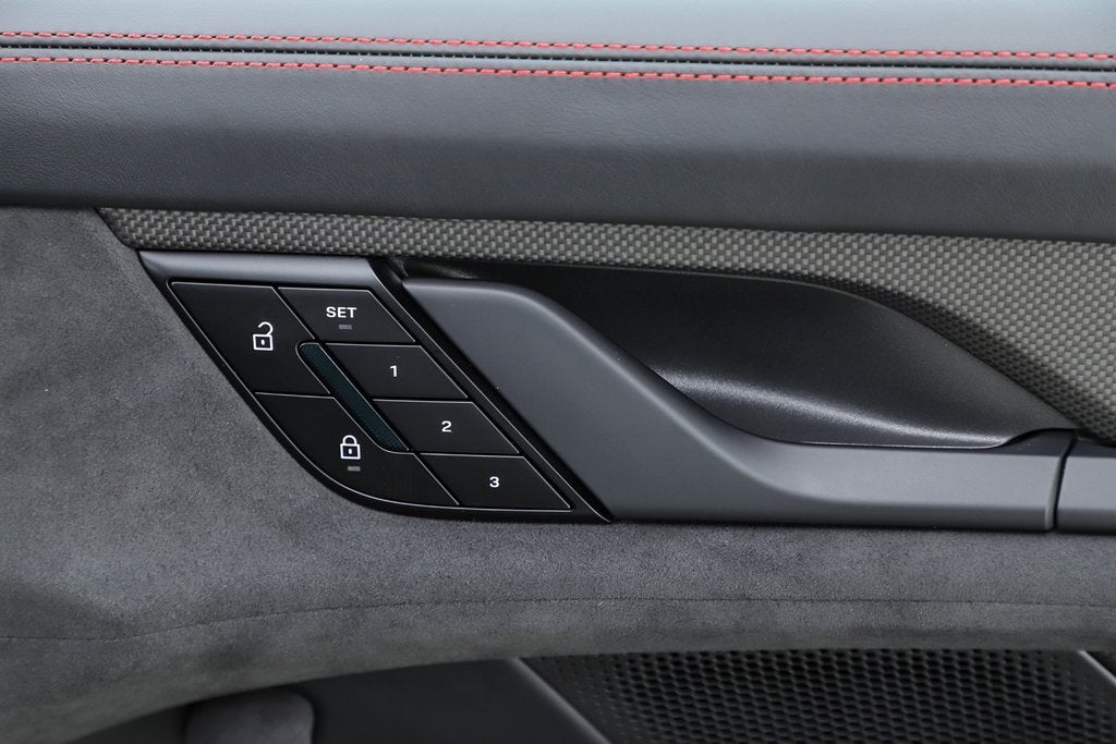 2025 Porsche Taycan GTS