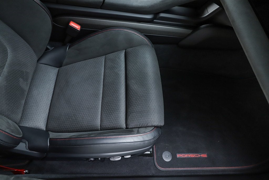 2025 Porsche Taycan GTS