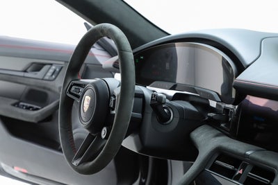 2025 Porsche Taycan GTS