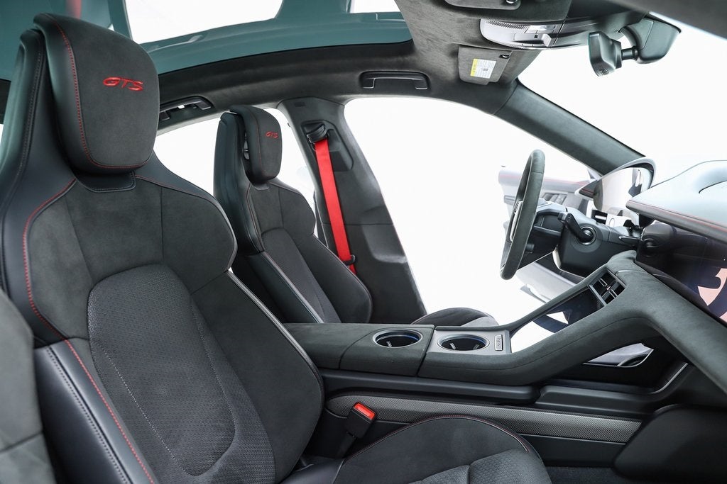 2025 Porsche Taycan GTS