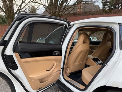 2018 Porsche Panamera E-Hybrid 4