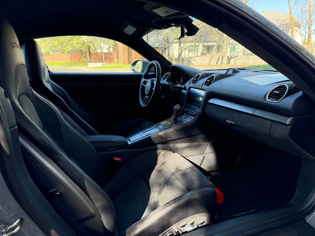 2025 Porsche 718 Cayman GT4 RS