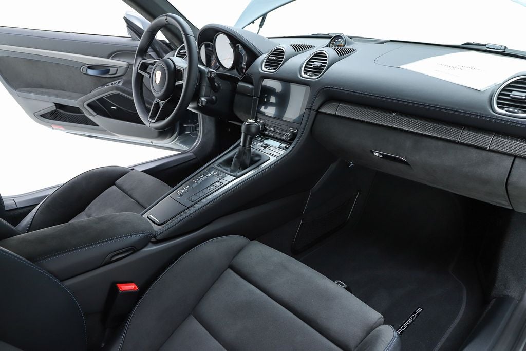 2025 Porsche 718 Cayman GT4 RS