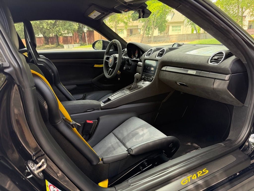 2025 Porsche 718 Cayman GT4 RS