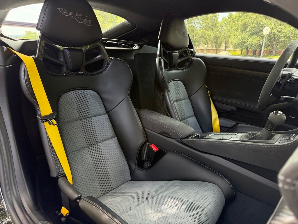 2025 Porsche 718 Cayman GT4 RS