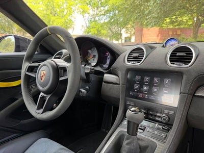 2025 Porsche 718 Cayman GT4 RS