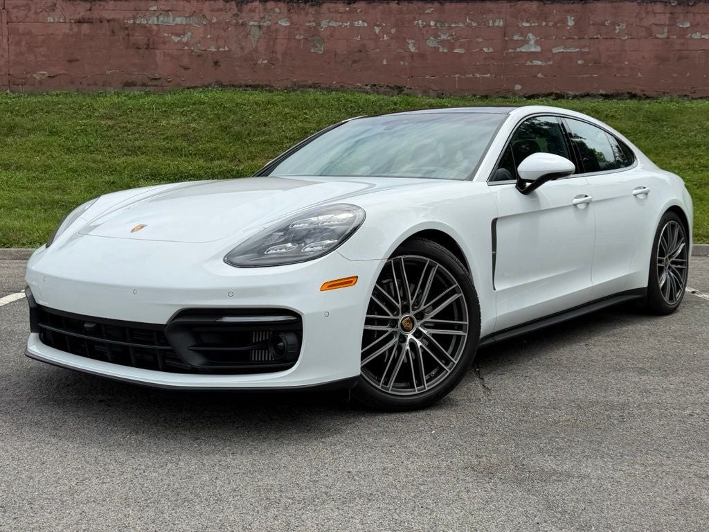 2023 Porsche Panamera 4 Platinum Edition