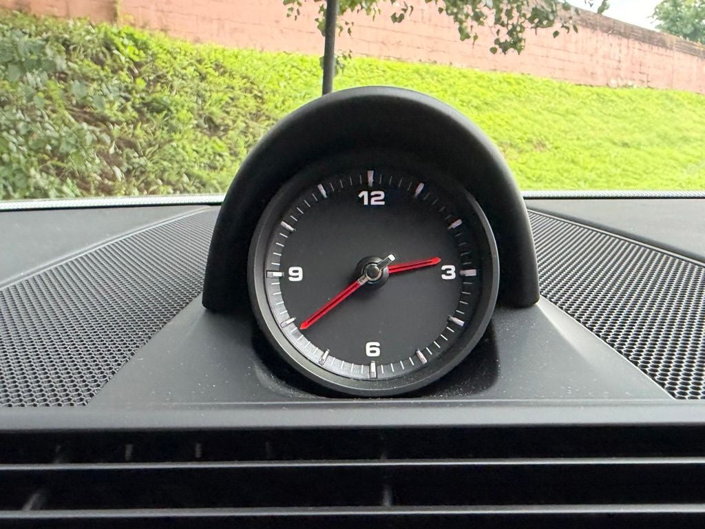 2023 Porsche Panamera 4 Platinum Edition