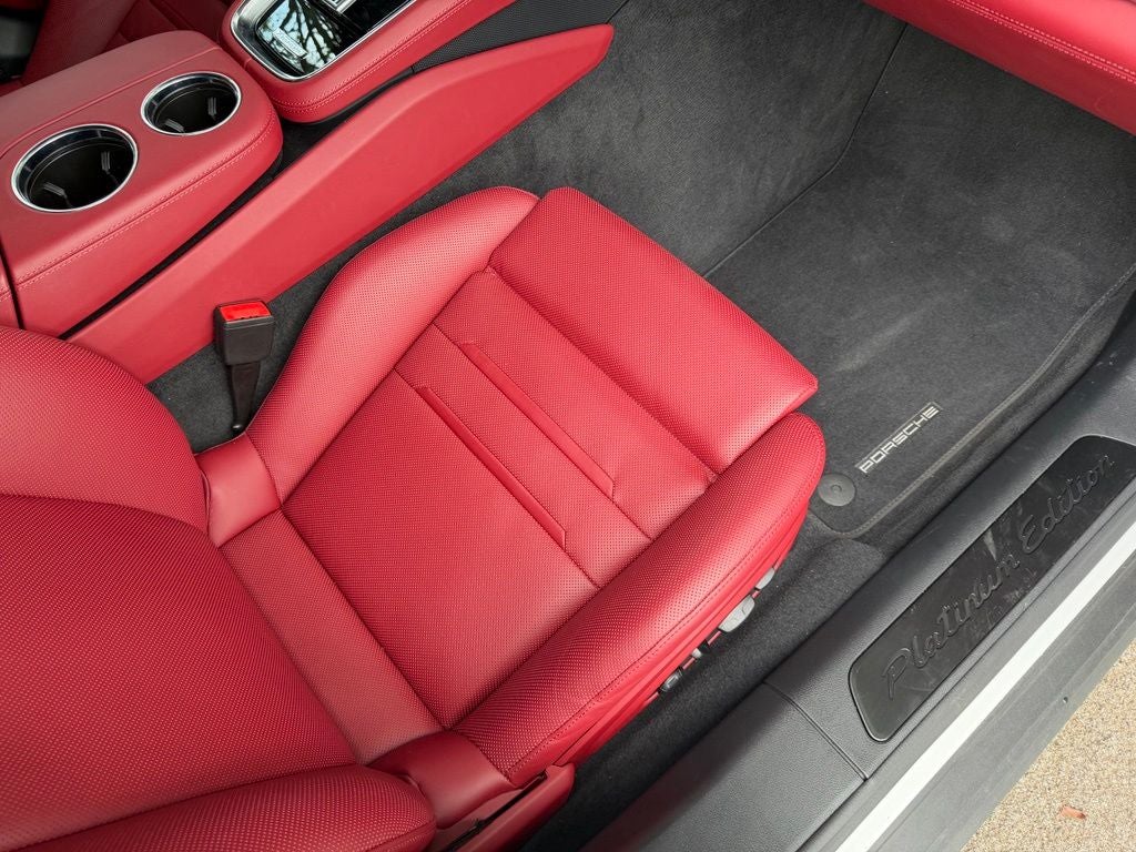 2023 Porsche Panamera 4 Platinum Edition