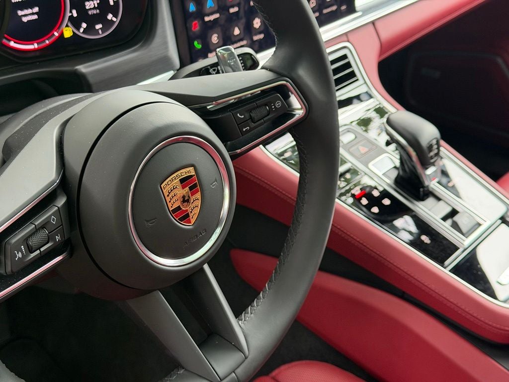 2023 Porsche Panamera 4 Platinum Edition
