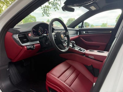 2023 Porsche Panamera 4 Platinum Edition
