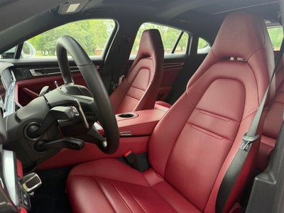 2023 Porsche Panamera 4 Platinum Edition