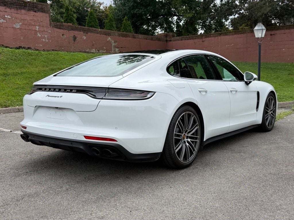 2023 Porsche Panamera 4 Platinum Edition