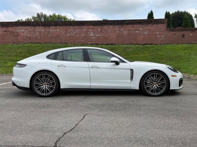 2023 Porsche Panamera 4 Platinum Edition