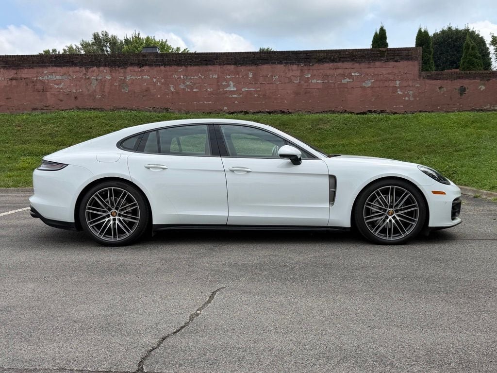 2023 Porsche Panamera 4 Platinum Edition