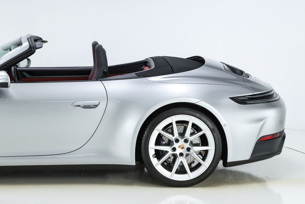 2025 Porsche 911 Carrera