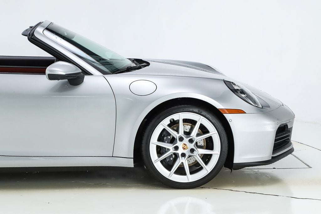 2025 Porsche 911 Carrera