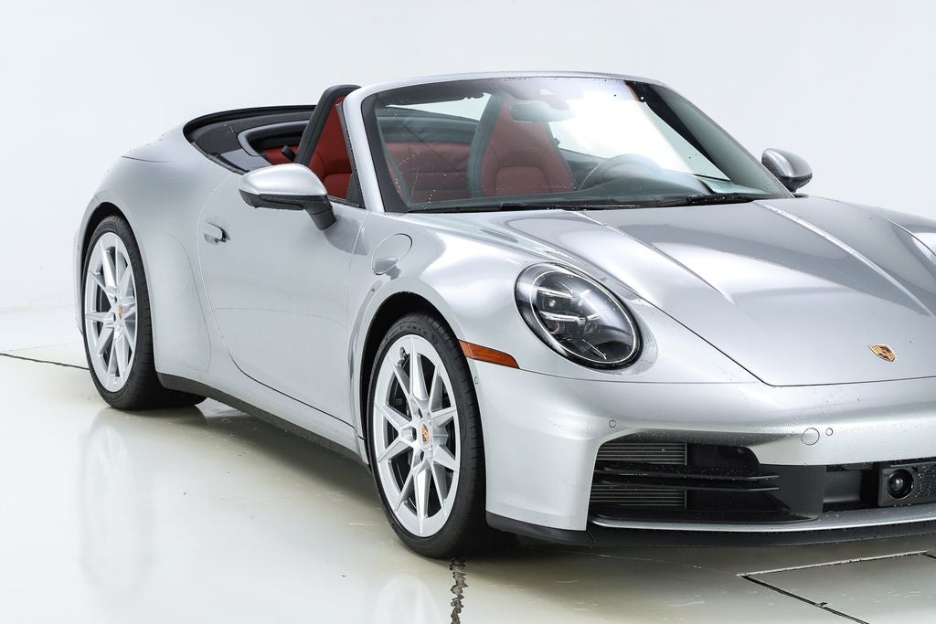 2025 Porsche 911 Carrera