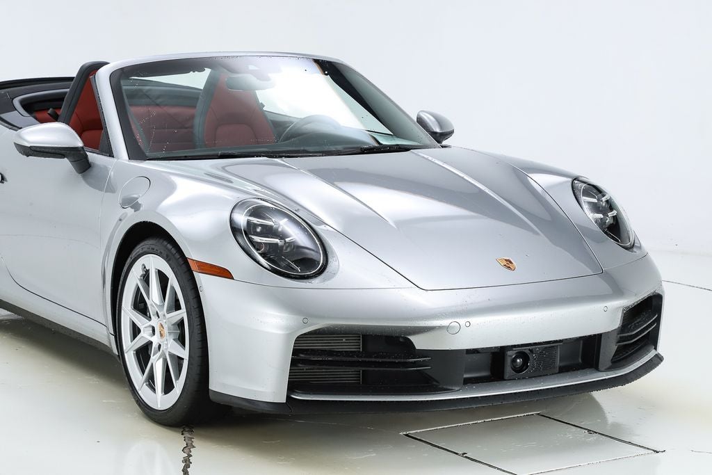 2025 Porsche 911 Carrera