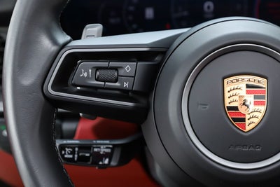 2025 Porsche 911 Carrera