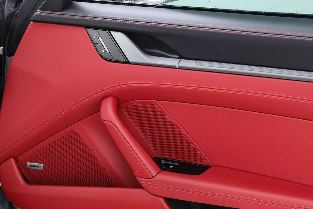 2025 Porsche 911 Carrera