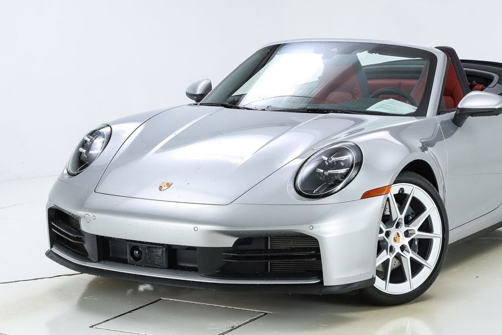 2025 Porsche 911 Carrera