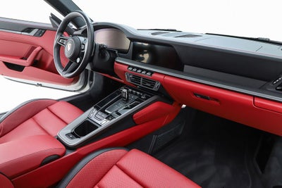 2025 Porsche 911 Carrera