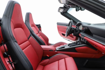 2025 Porsche 911 Carrera