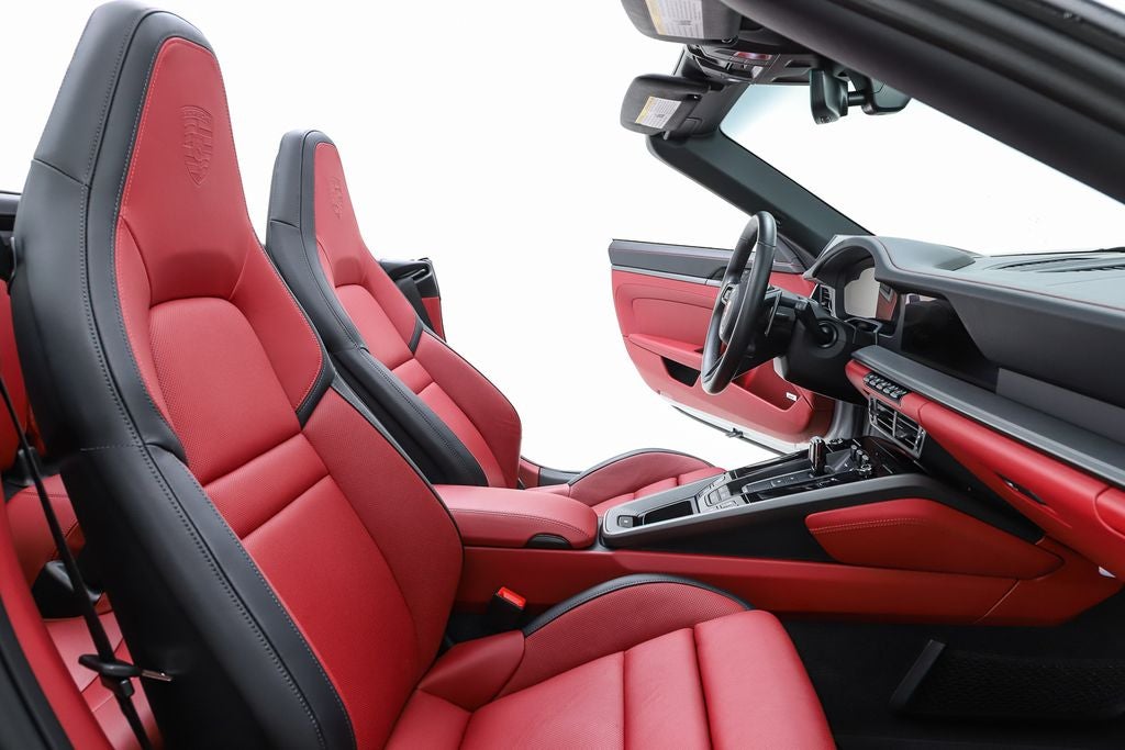 2025 Porsche 911 Carrera