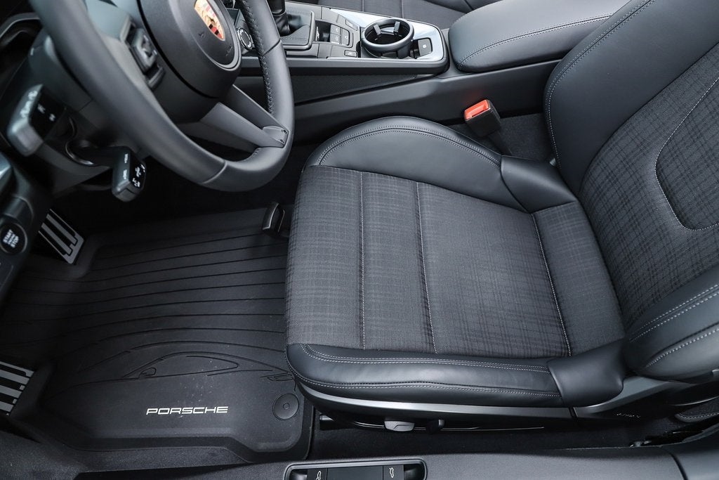 2025 Porsche 911 Carrera T